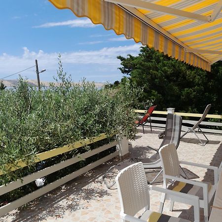 Apartment Milka By The Sea Karlobag Dış mekan fotoğraf