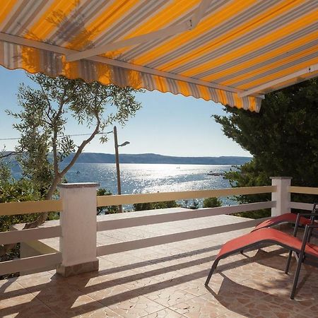 Apartment Milka By The Sea Karlobag Dış mekan fotoğraf