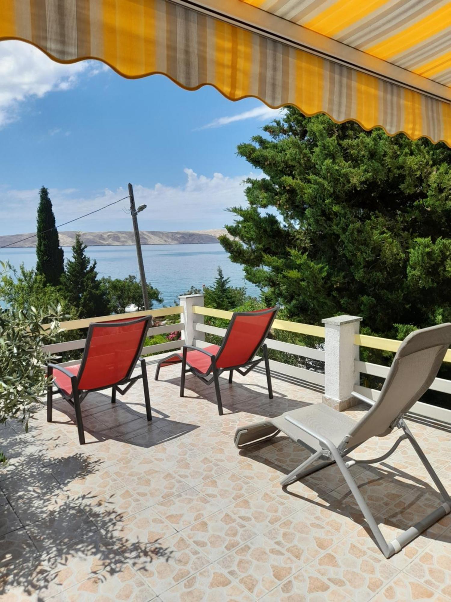 Apartment Milka By The Sea Karlobag Dış mekan fotoğraf