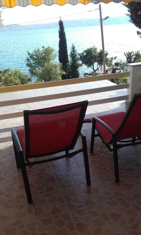 Apartment Milka By The Sea Karlobag Dış mekan fotoğraf