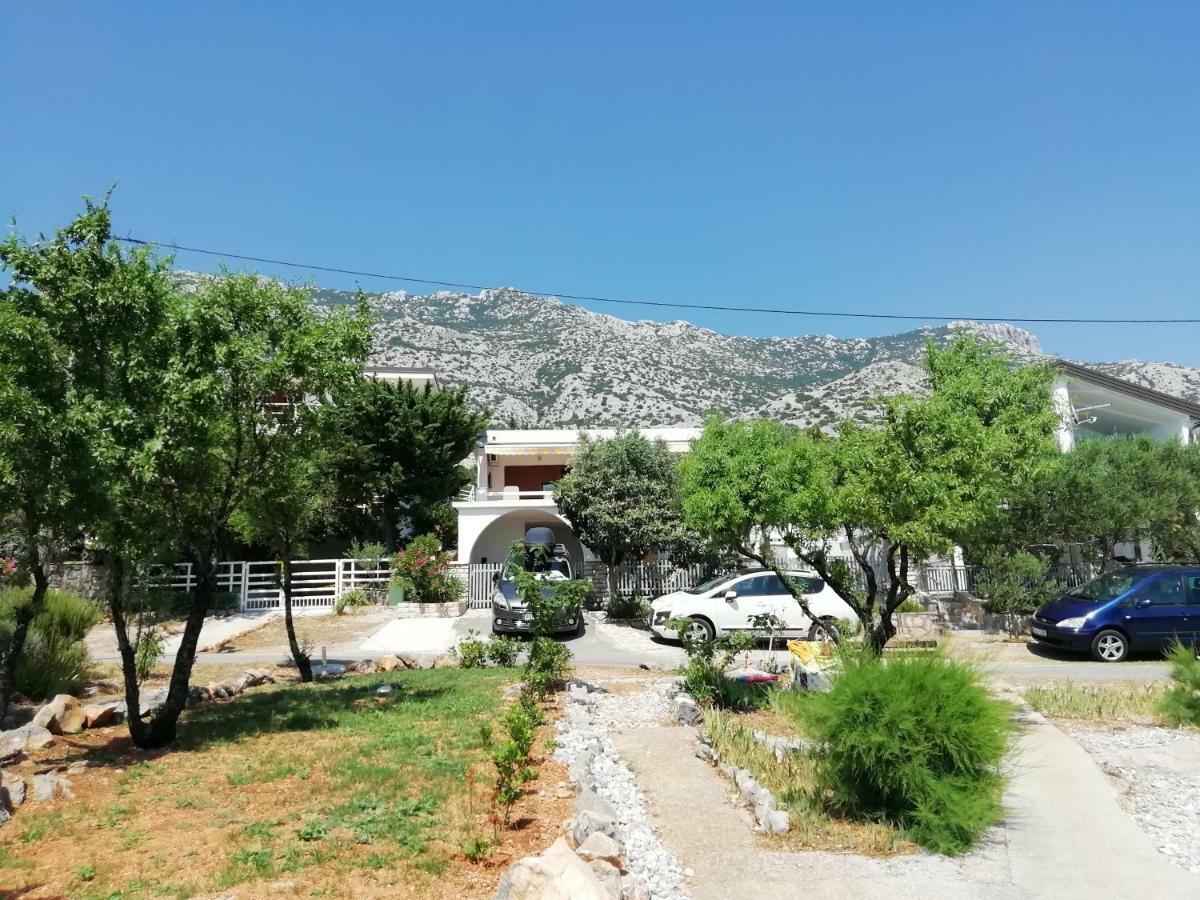 Apartment Milka By The Sea Karlobag Dış mekan fotoğraf